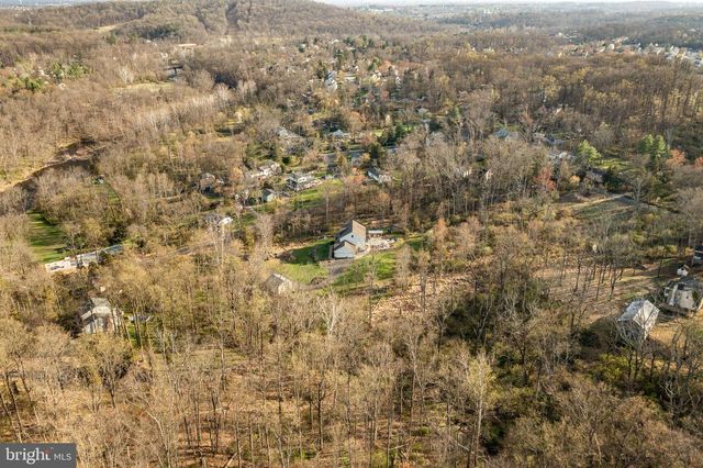108 BAVINGTON RD, Perkiomenville, PA 18074