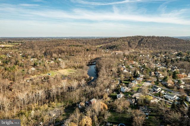108 BAVINGTON RD, Perkiomenville, PA 18074