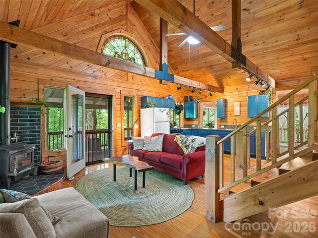 520 Patricia Road, Black Mountain, NC 28711