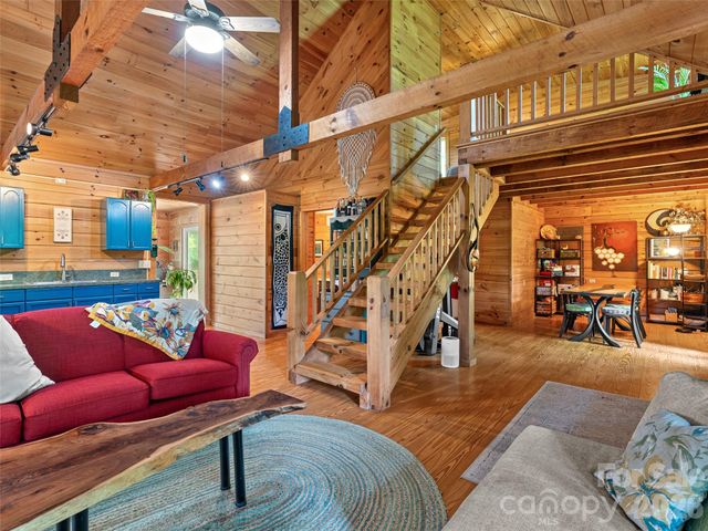 520 Patricia Road, Black Mountain, NC 28711