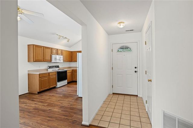 2108 E 26th Terrace, Lawrence, KS 66046