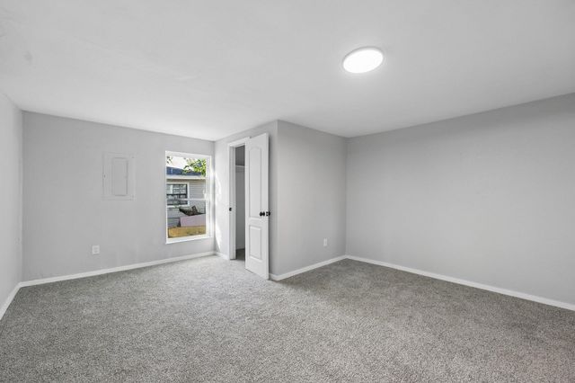 1724 Lloyd Avenue, Fort Worth, TX 76105