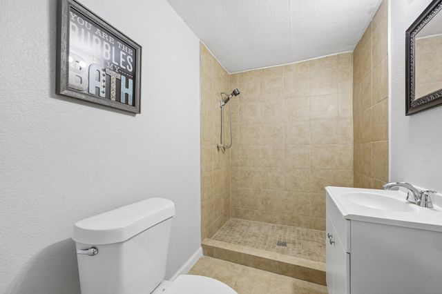 1724 Lloyd Avenue, Fort Worth, TX 76105