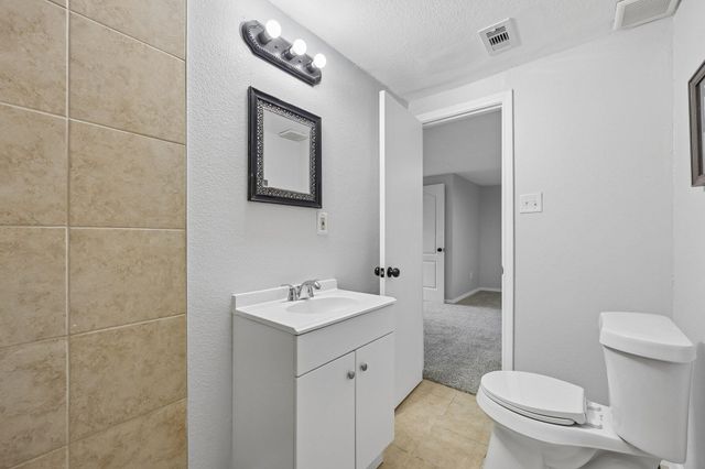 1724 Lloyd Avenue, Fort Worth, TX 76105