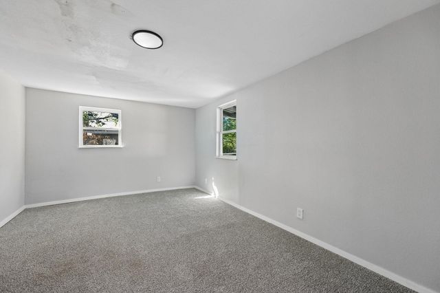 1724 Lloyd Avenue, Fort Worth, TX 76105
