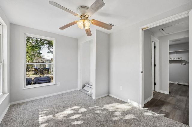 1724 Lloyd Avenue, Fort Worth, TX 76105