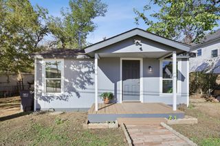 1724 Lloyd Avenue, Fort Worth, TX 76105