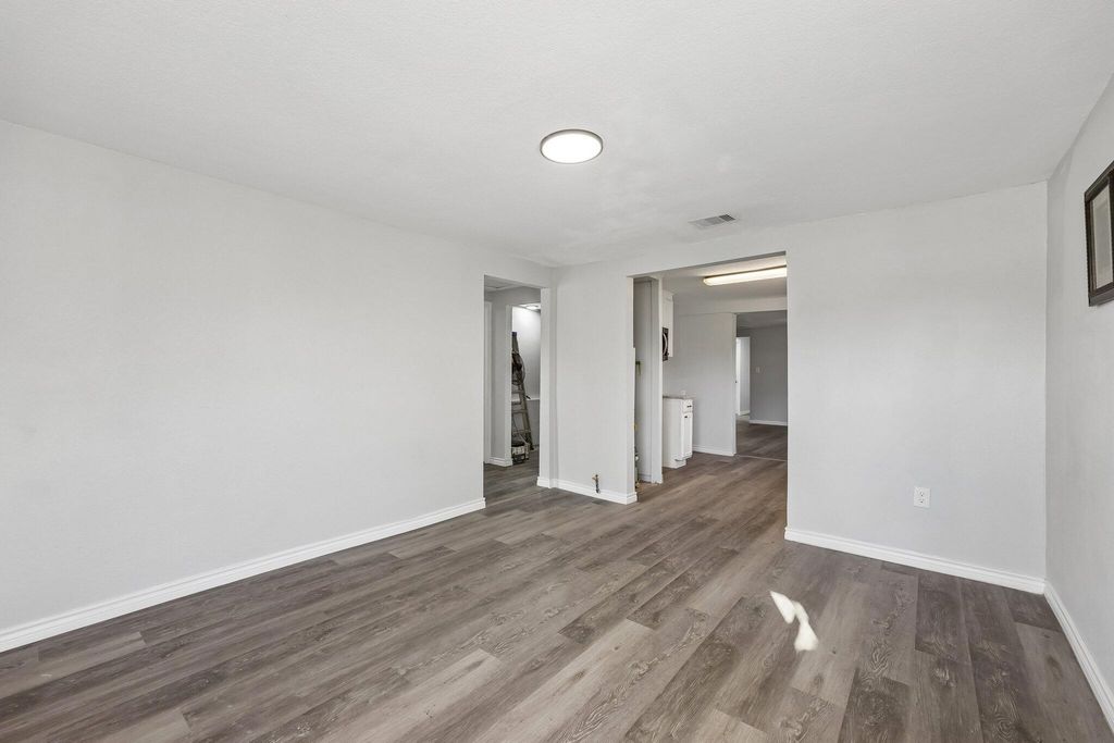 1724 Lloyd Avenue, Fort Worth, TX 76105 — photo 4