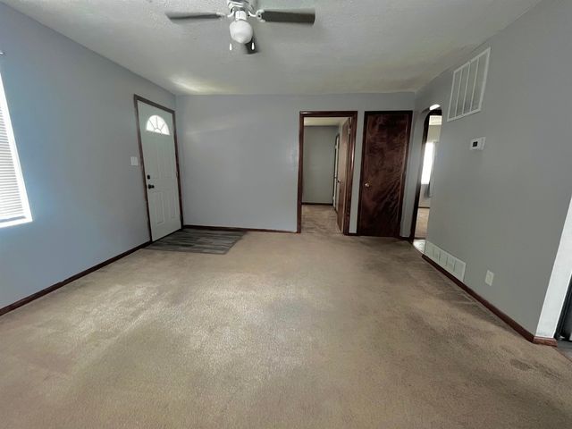 1106 N 11th, Salina, KS 67401