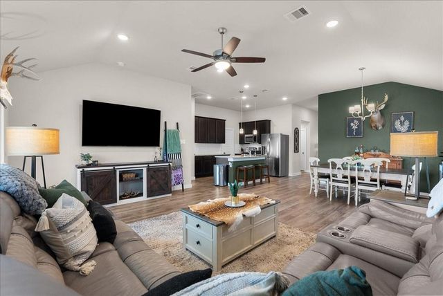 2475 Saddlecreek, Alvin, TX 77511