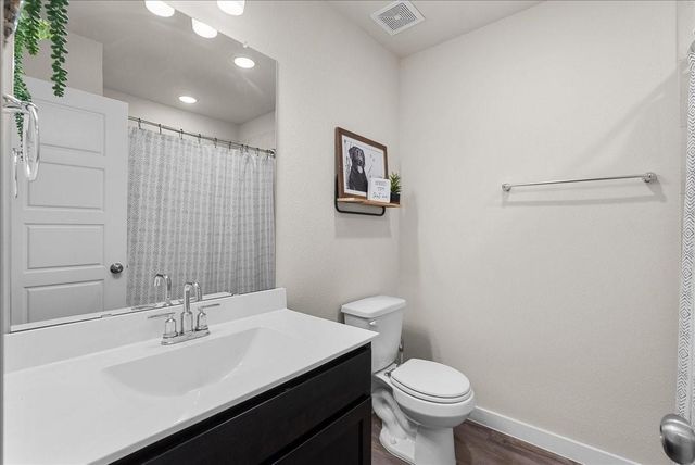 2475 Saddlecreek, Alvin, TX 77511