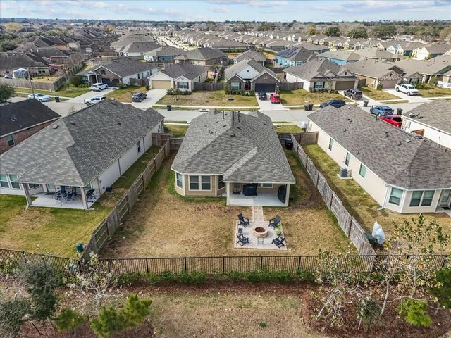 2475 Saddlecreek, Alvin, TX 77511