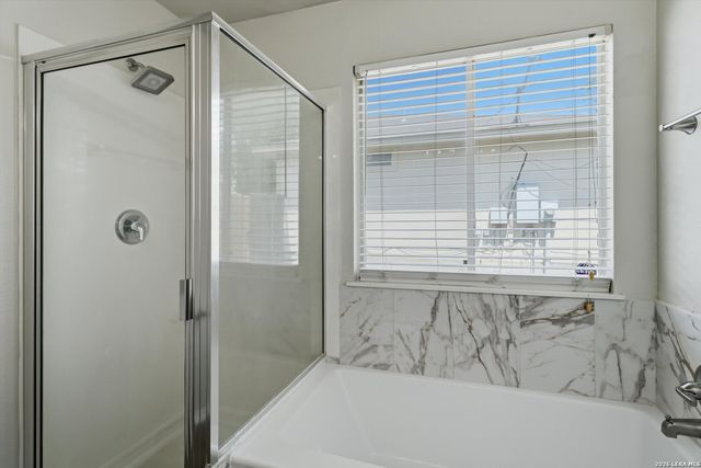 7230 Autumn Wls, Converse, TX 78109