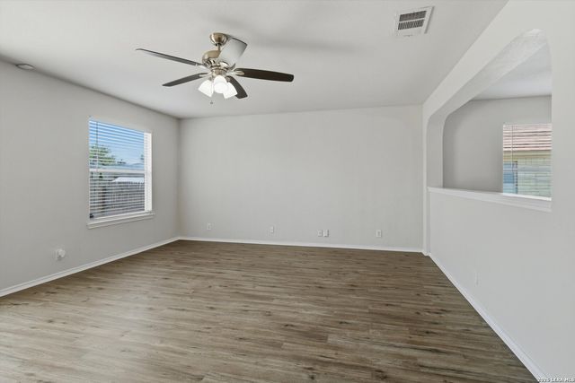 7230 Autumn Wls, Converse, TX 78109