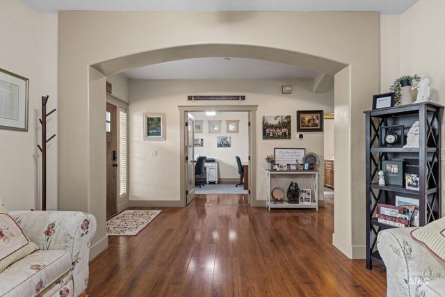 5209 Green Valley Place, Nampa, ID 83686