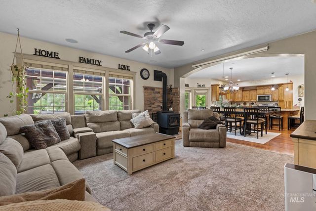 5209 Green Valley Place, Nampa, ID 83686