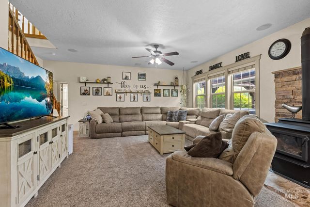 5209 Green Valley Place, Nampa, ID 83686