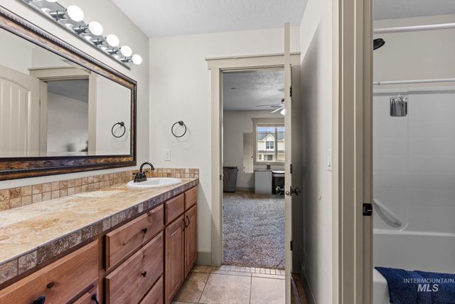 5209 Green Valley Place, Nampa, ID 83686