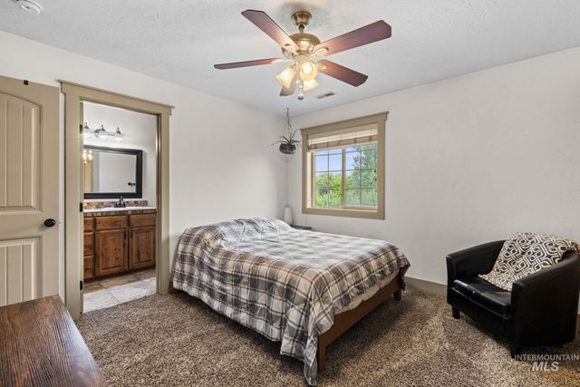 5209 Green Valley Place, Nampa, ID 83686