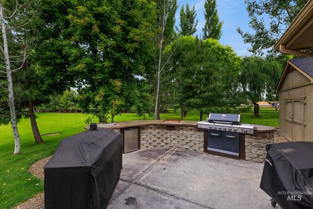 5209 Green Valley Place, Nampa, ID 83686