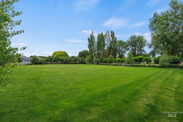 5209 Green Valley Place, Nampa, ID 83686