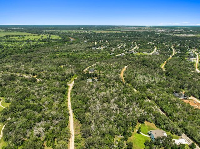 242 Bali Hai LN, Bastrop, TX 78602