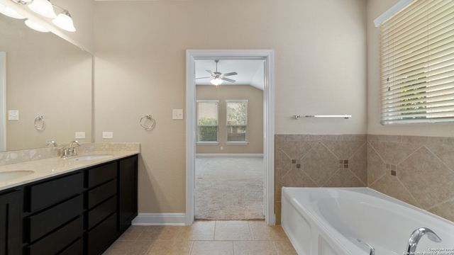 420 TROTTI CV, Cibolo, TX 78108