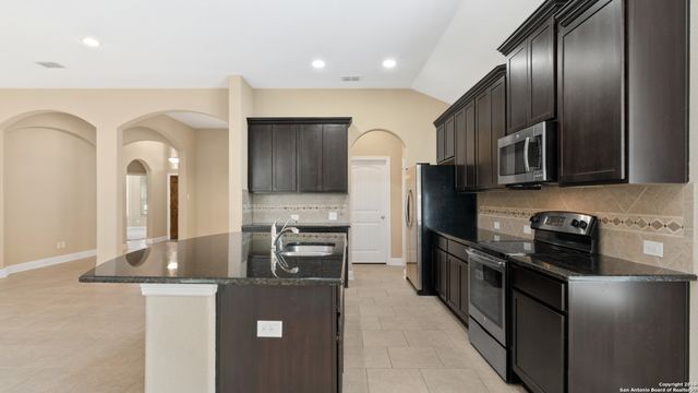 420 TROTTI CV, Cibolo, TX 78108