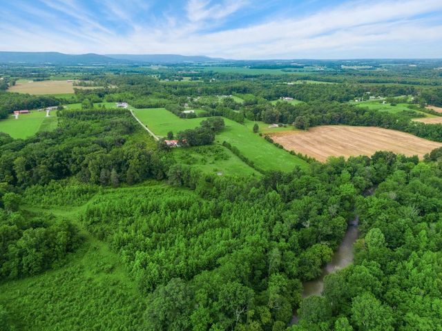 219 Thomas Farms Ln, Morrison, TN 37357