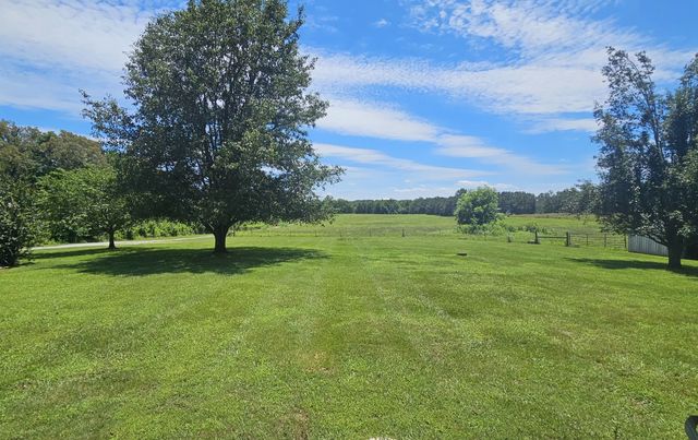 219 Thomas Farms Ln, Morrison, TN 37357