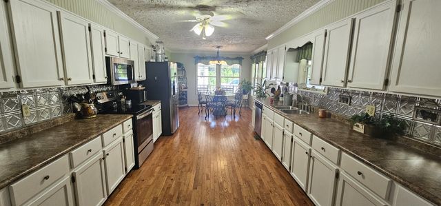219 Thomas Farms Ln, Morrison, TN 37357