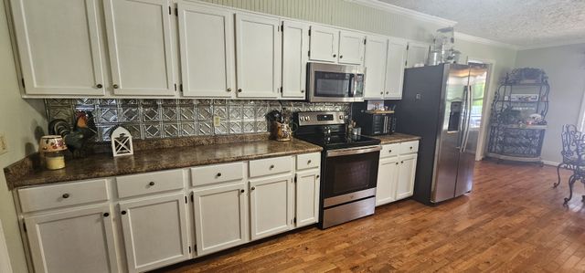 219 Thomas Farms Ln, Morrison, TN 37357