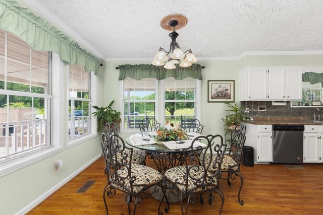 219 Thomas Farms Ln, Morrison, TN 37357