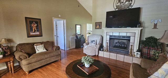 219 Thomas Farms Ln, Morrison, TN 37357