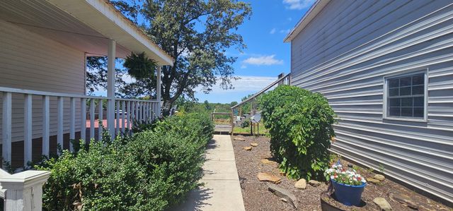 219 Thomas Farms Ln, Morrison, TN 37357
