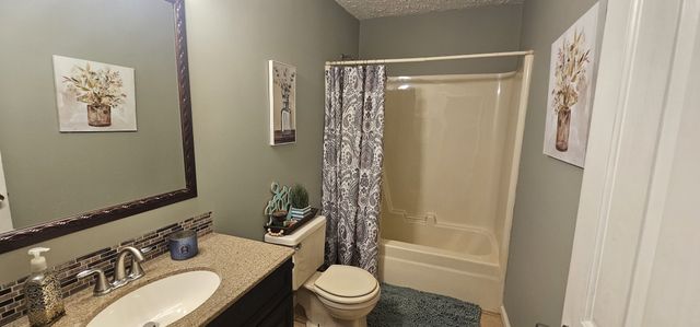 219 Thomas Farms Ln, Morrison, TN 37357