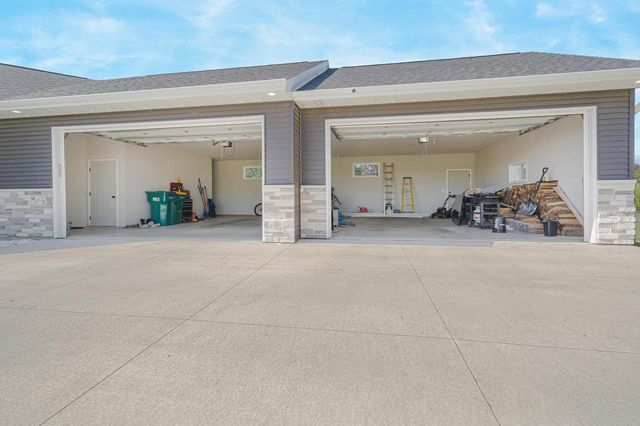 5412 WILDWOOD COURT, Winneconne, WI 54986