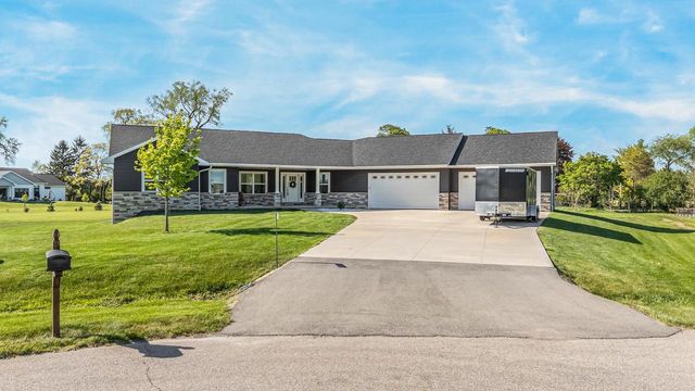 5412 WILDWOOD COURT, Winneconne, WI 54986