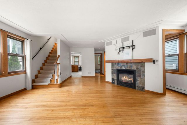 62 Juniper Street, Mahtomedi, MN 55115