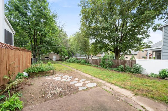 62 Juniper Street, Mahtomedi, MN 55115