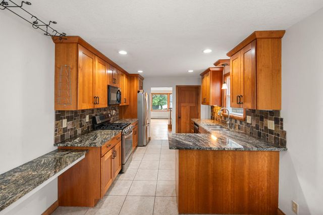 62 Juniper Street, Mahtomedi, MN 55115