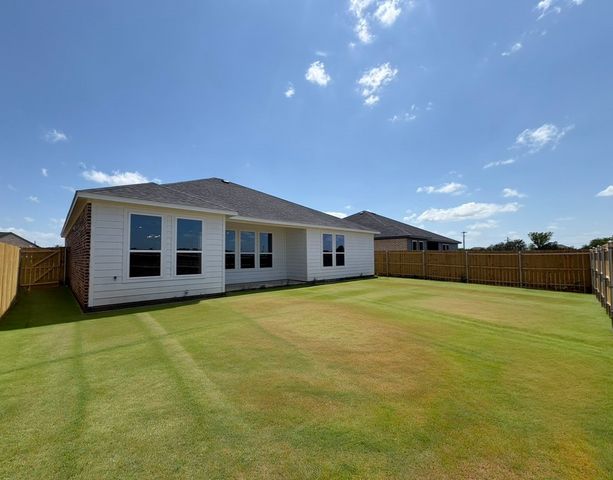 1011 Springview Lane, Mabank, TX 75147