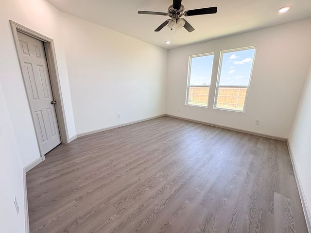 1011 Springview Lane, Mabank, TX 75147