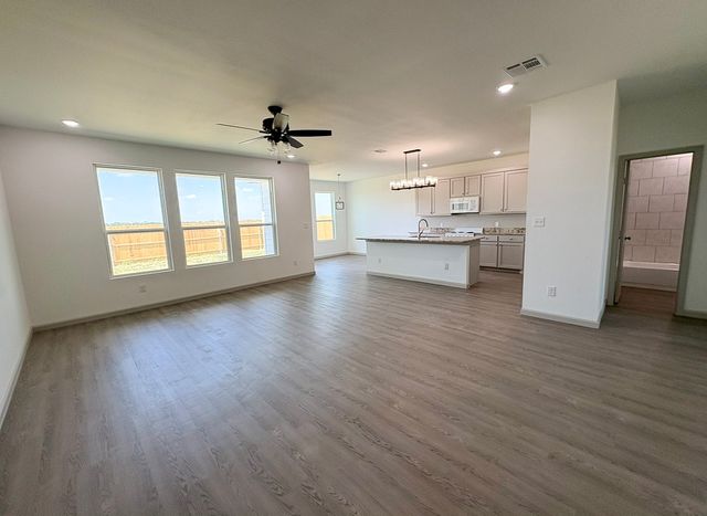 1011 Springview Lane, Mabank, TX 75147
