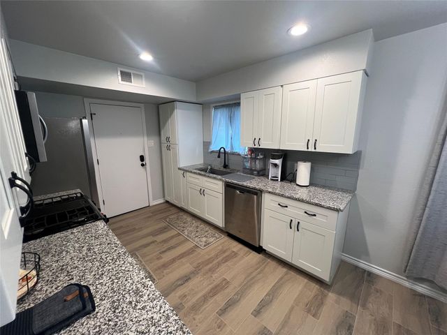 1802 Wagon Gap DR, Round Rock, TX 78681