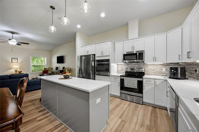 7517 NE 221ST STREET, Melrose, FL 32666