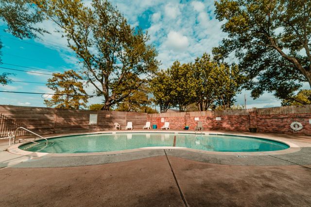 4866 Milwee Street 22, Houston, TX 77092