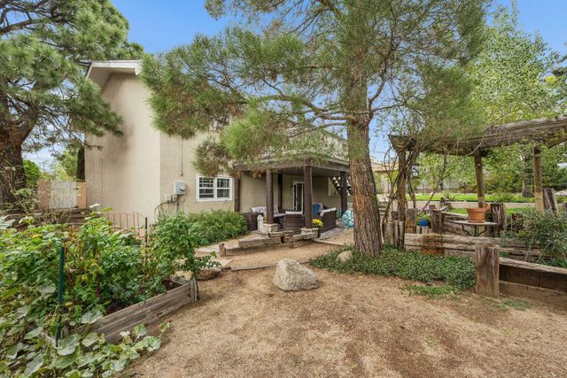 1820 Embudo Drive NE, Albuquerque, NM 87112