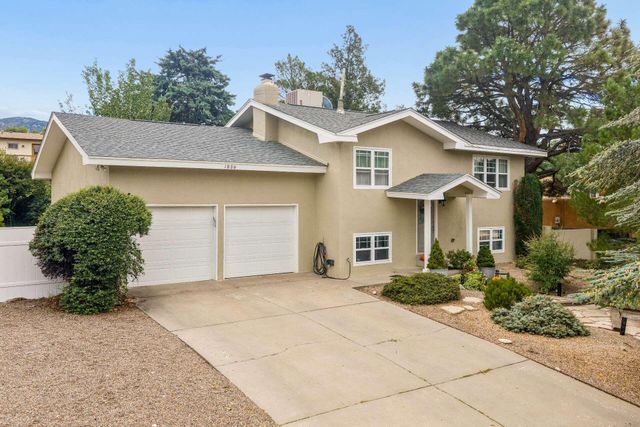 1820 Embudo Drive NE, Albuquerque, NM 87112