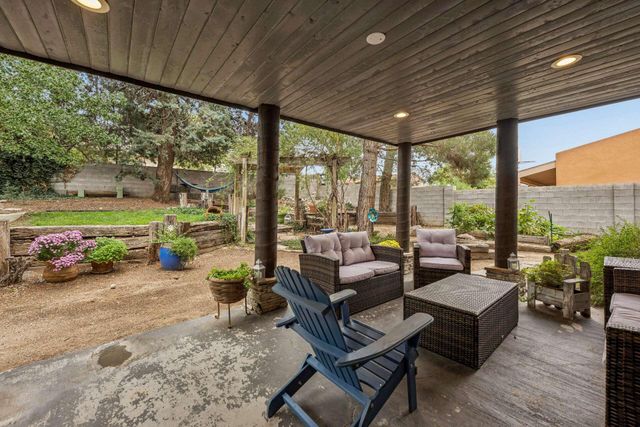 1820 Embudo Drive NE, Albuquerque, NM 87112